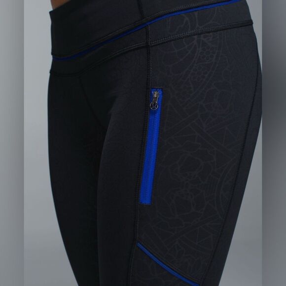 Lululemon Athletica Passion Crop II Blue and Black Activewear - Picture 2 of 7